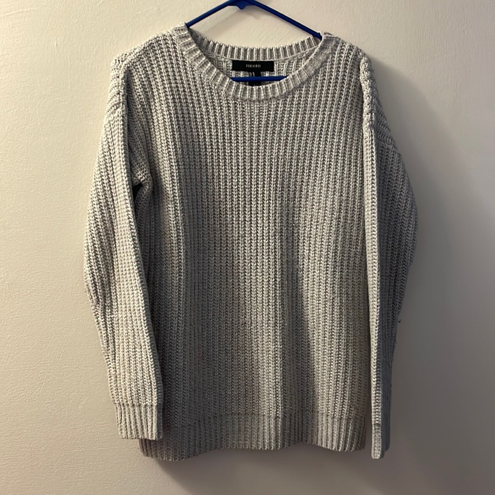 Forever 21 size M grey sweater. Thick and warm